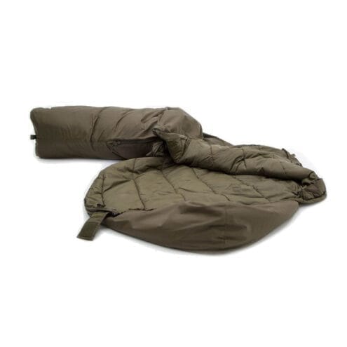 Inbyggt myggnät med Carinthia Tropen sommarsovsäck.