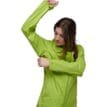WOMEN'S STORMLINE STRETCH RAIN SHELL på modell