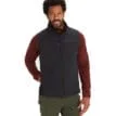Vattenavvisande väst från Marmot Novus LT Hybrid Vest för herrar.