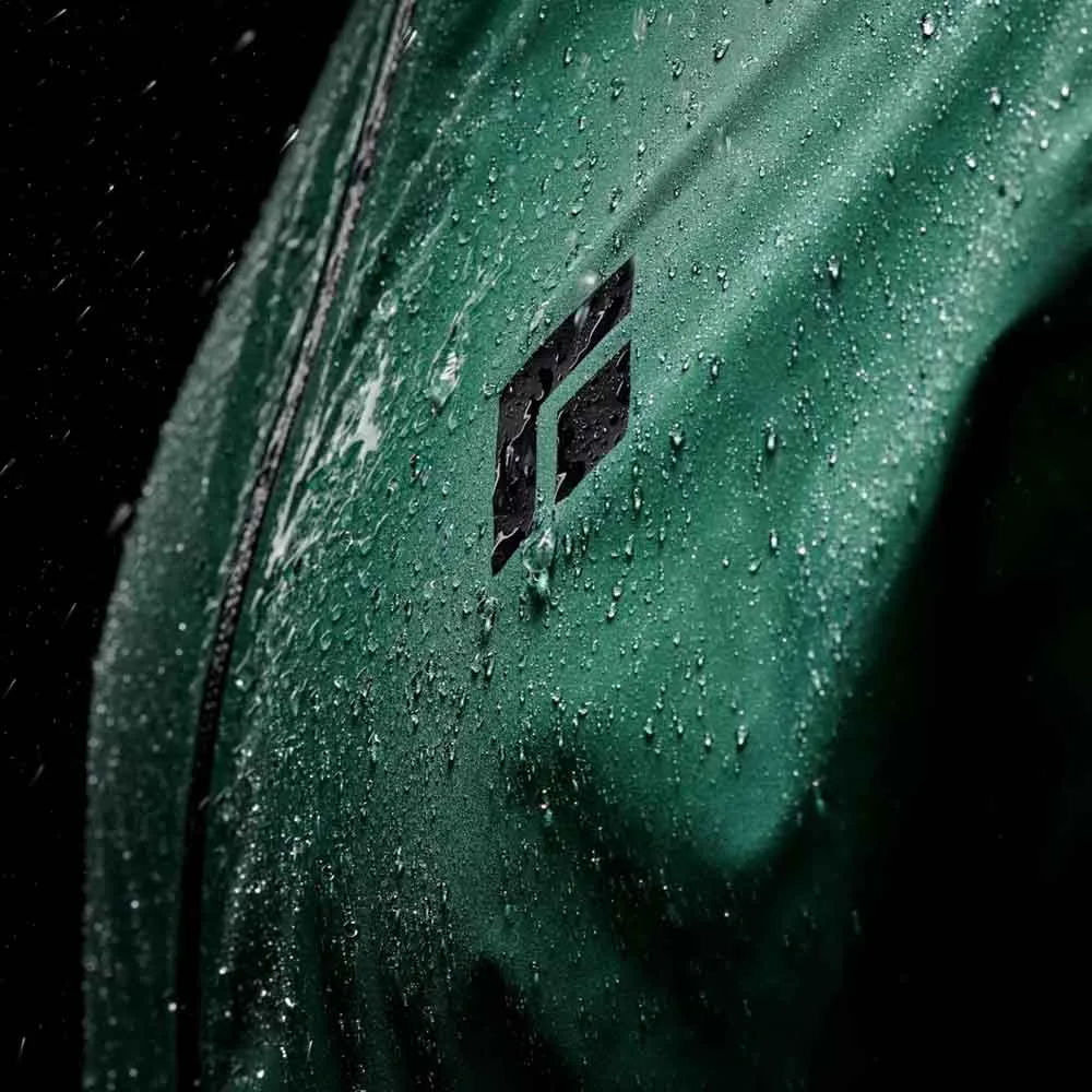 Närbild på Black Diamond Stormline Stretch Rain Shell skaljacka (herr)