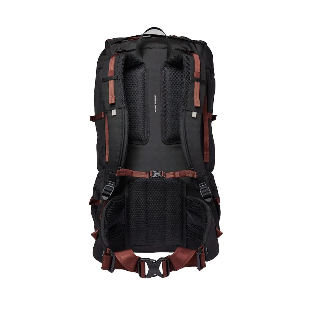 Baksidan av Mountain Hike med ergonomisk ryggplatta från Sandqvist.