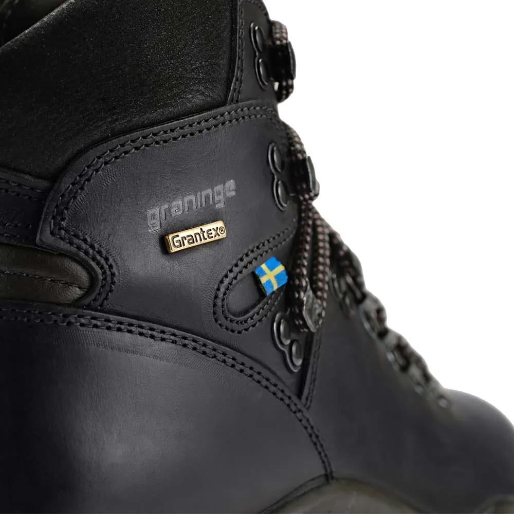 Närbild på Graninge Storsola kängor.