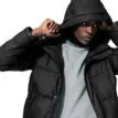 BAFFLE JACKET VATTENTÄT JACKA på modell