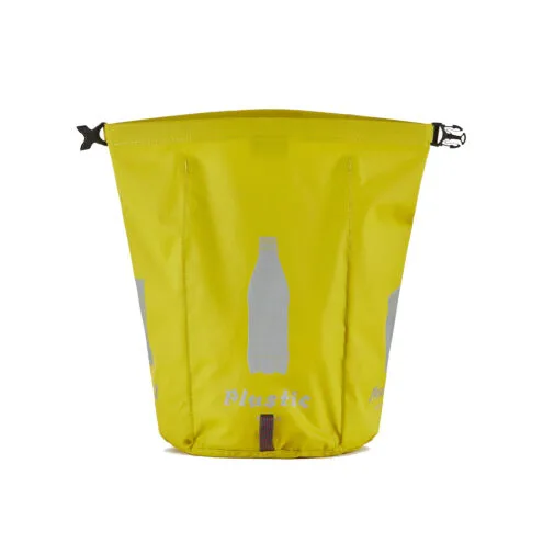 Recycling Bag 2.0 från Klättermusen med roll-top system.