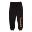 Träningsbyxor från Timberland Logo Tracksuit Bottoms i färgen BLaCK/WHEAT BOOT