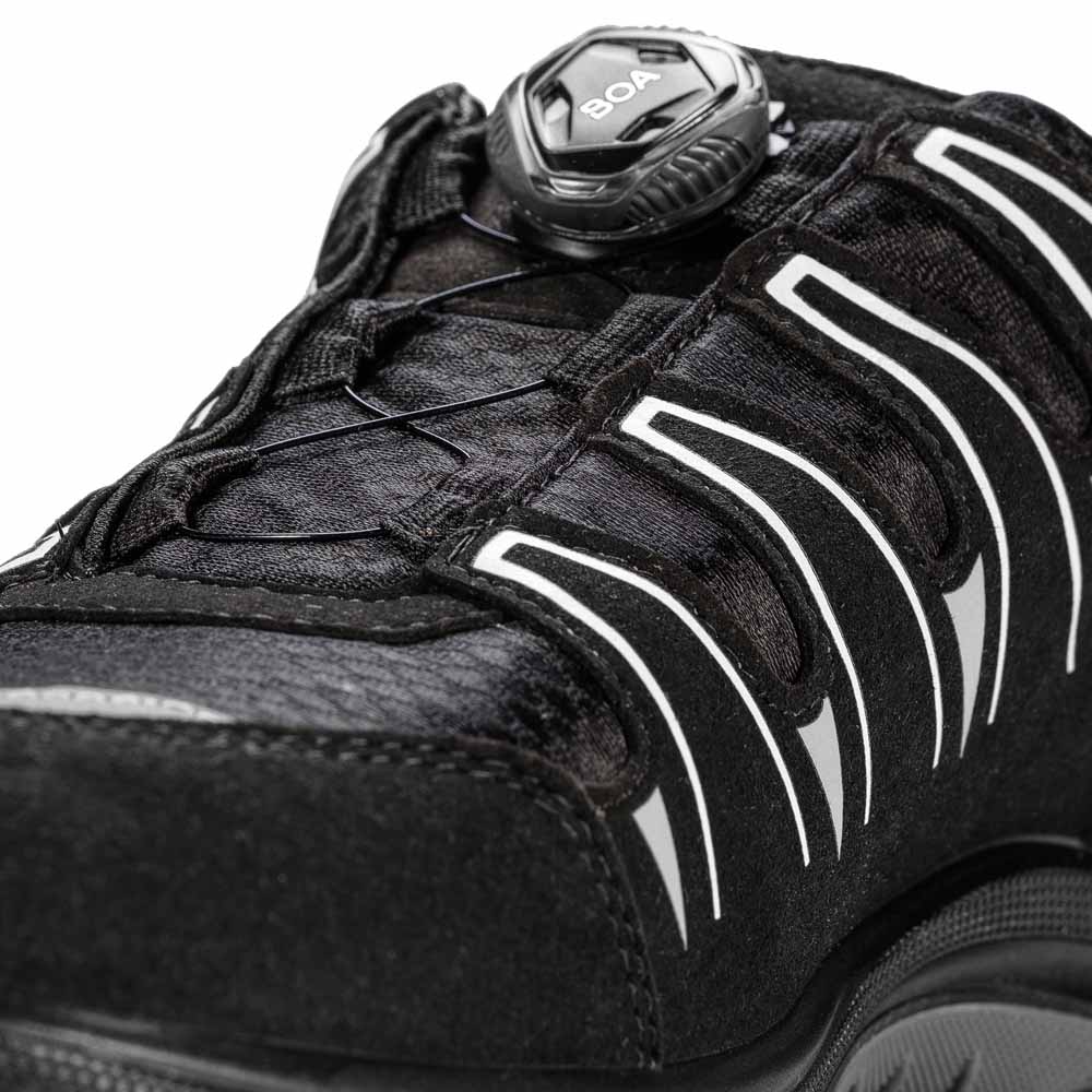 Närbild på Graninge Aspås trekkingskor