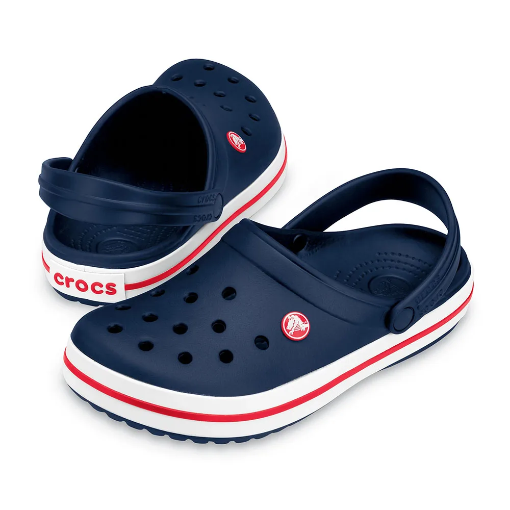 Bekväma tofflor från Crocs Crocband Clog i färgen navy