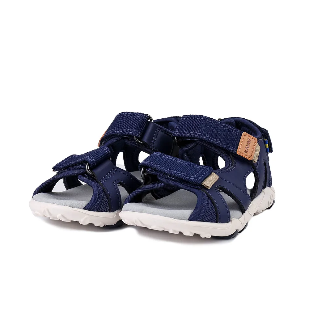 Ett par Kavat Rio TX sandal (barn).