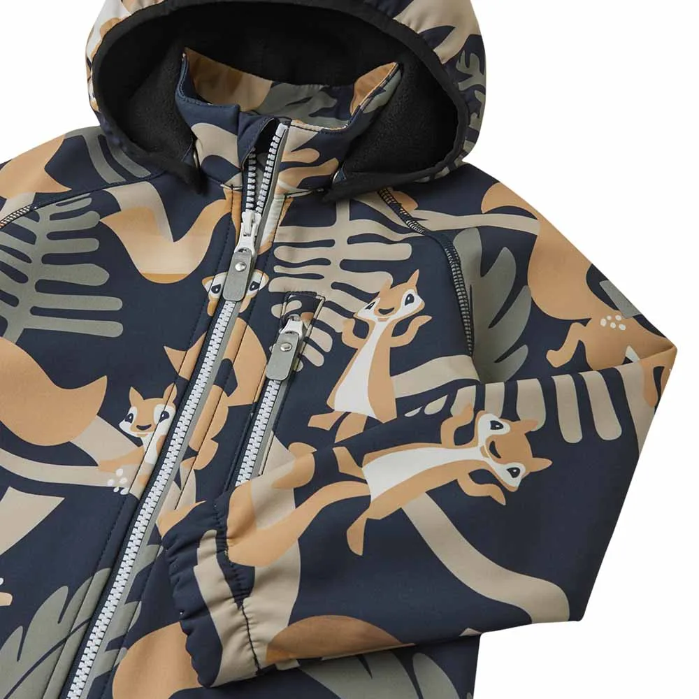 En praktisk Reima Vantti softshell jacka (barn)