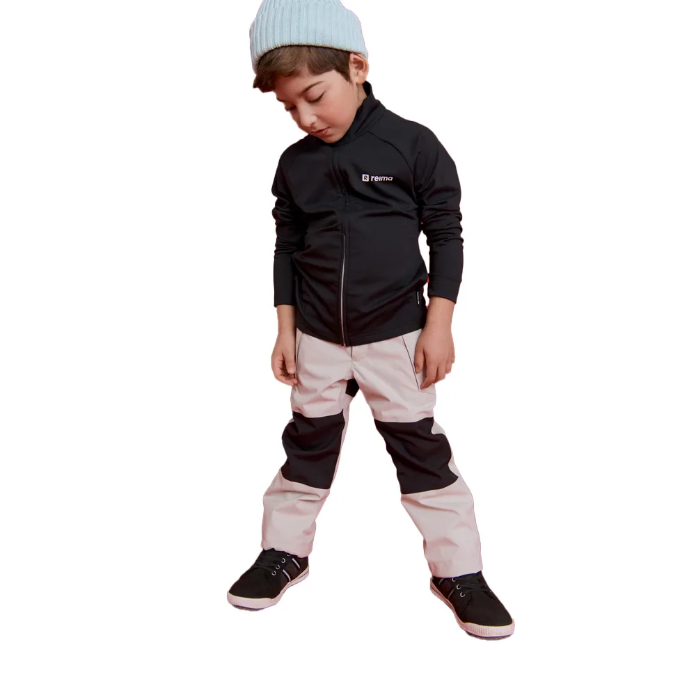 Reimatec pants, Lento på modell
