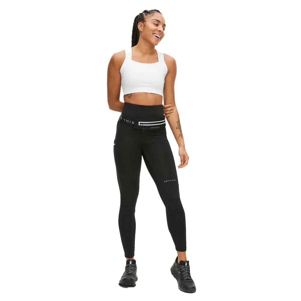 Röhnisch Thermal Tights (dam) framifrån på modell.