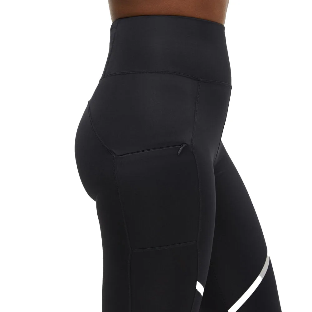 Närbild på rumpa i Röhnisch Shape Skyla Tights (dam)