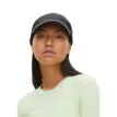 Röhnisch Running Cap (dam) framifrån på modell.
