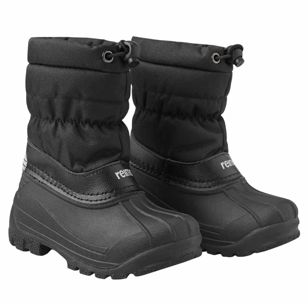 ett par Reima Winter boots, Nefar