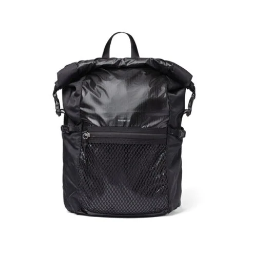 Framsida av Sandqvist Noa löparryggsäck black