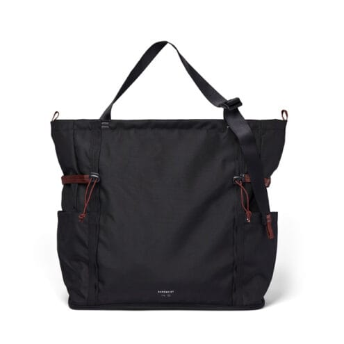 Sandqvist vandringsryggsäck black framifrån