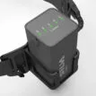 Silva HEADLAMP BATTERY 7.0 AH (51.8 WH) på laddning
