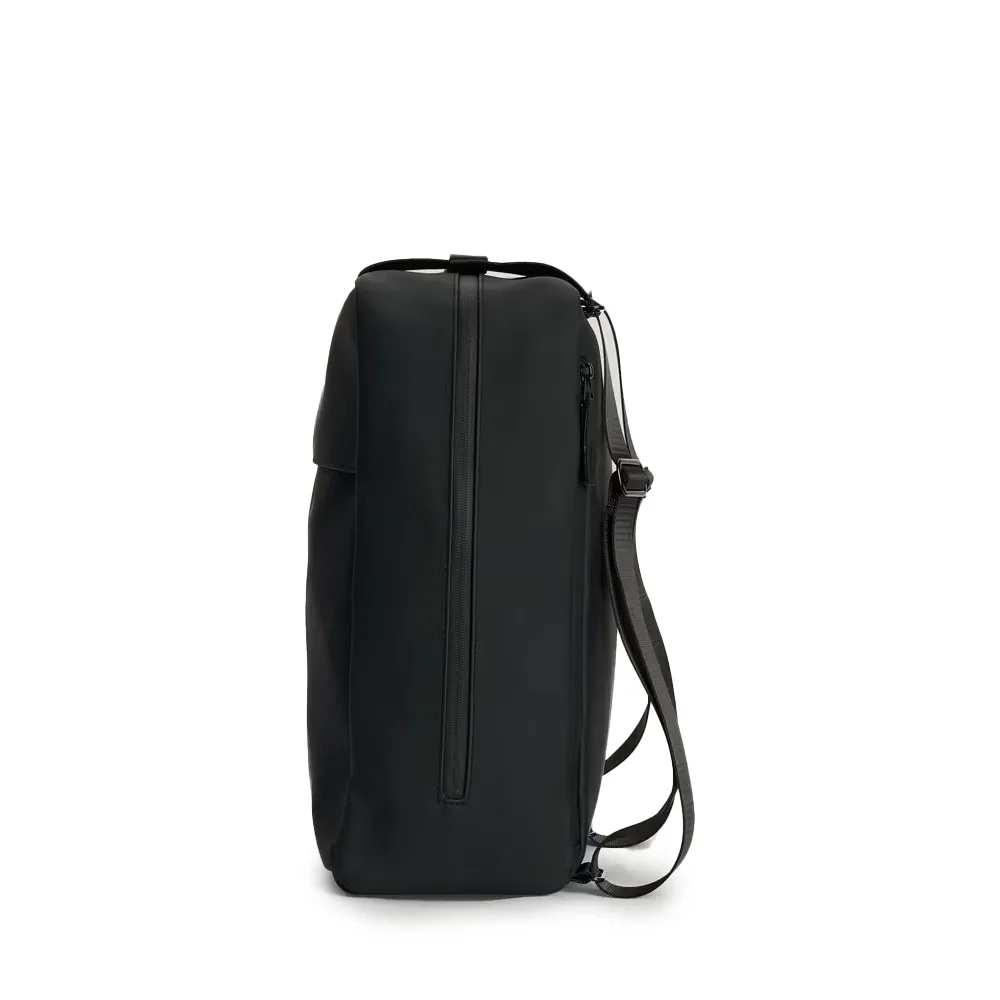 en bild på Tretorn Wings Flexpack vattenavisande ryggsäck (unisex) från sidan