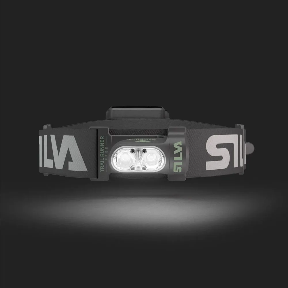 Lampa till Silva Trail runner Free 2 Hybrid pannlampa som lyser med en mörk bakrund