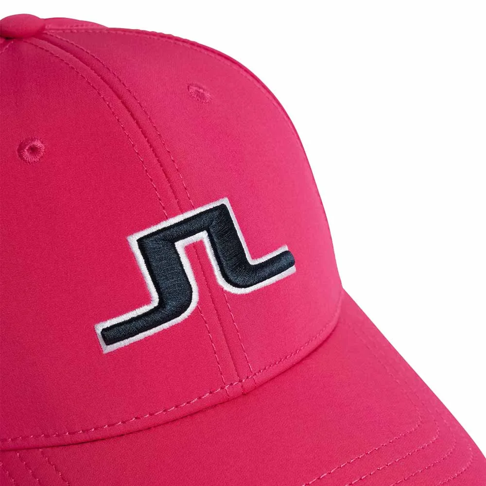 J.Lindeberg Anga Cap keps (dam) i ett luftigt och bekvämt material - ger bra skydd mot solen med en logga