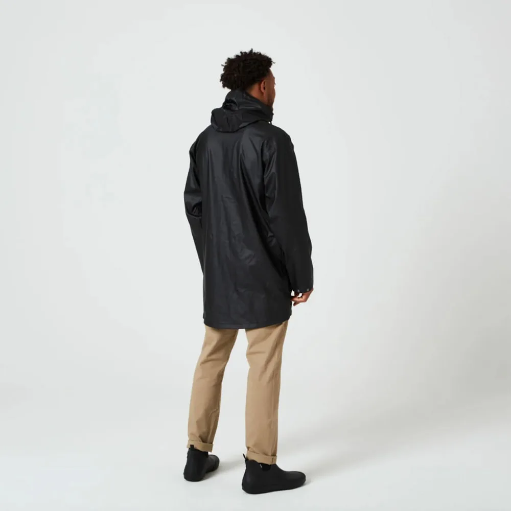 Baksida av En skön och vattentät Tretorn Wings Plus Eco regnjacka (unisex)