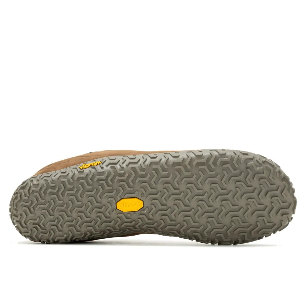 sula på en En snygg och hållbar Merrell Vapor Glove 6 LTR trailskor (herr)