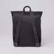 axelremmar på Lättviktig och snygg Sandqvist Antonia Twill ryggsäck 15L