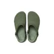 ett par gröna Crocs Yukon Vista II LR Clog (unisex)