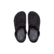 ett par svarta Crocs Yukon Vista II LR Clog (unisex)