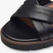Närbild på en snygg Tamaris lädersandal med kilklack (dam)