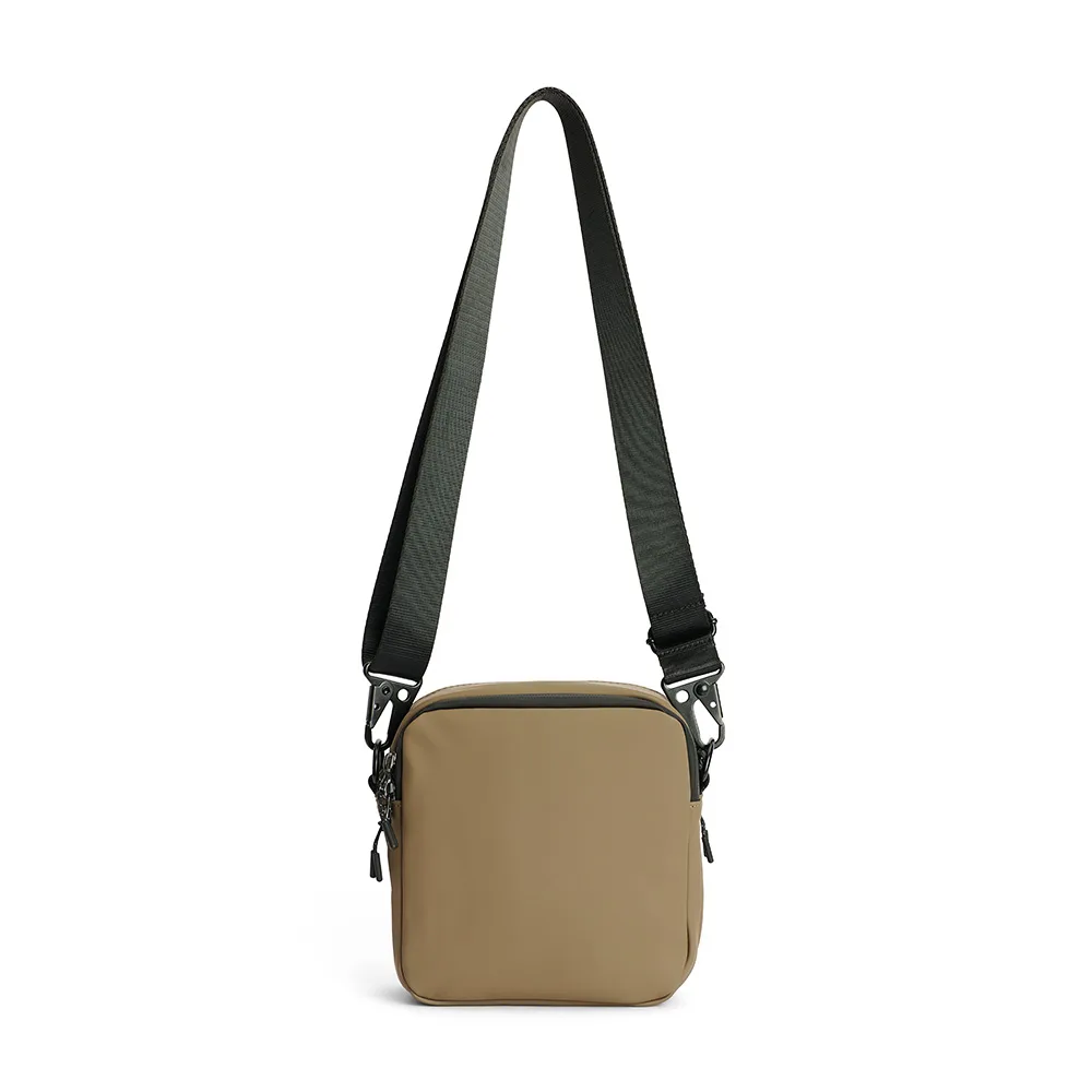 Tretorn PU Crossbody Bag väska baksidan