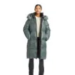 en öppen Röhnisch Urban Explorer Parka vinterjacka (dam) på en modell