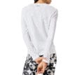 Baksida va Casall Soft Texture Long Sleeve träningströja (dam) på en modell