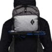 Black Diamond Beta Light Satellite Bag 4L på ryggen