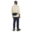 Arcane Hip Bag midjeväska (unisex) som midjeväska på en modell