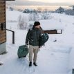 MODELL ANVÄNDER Osprey Sojourn™ Wheeled Travel Pack 60L resväska (unisex)