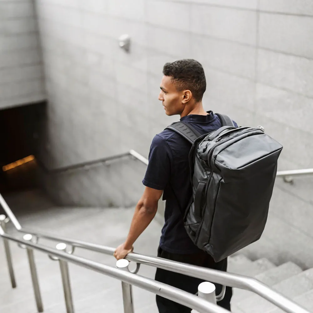 lifestylebild på Osprey Transporter Squffel 44L resväska (unisex)