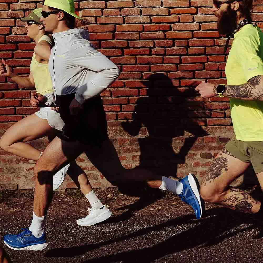 lifestylebild på Saucony Guide 18 löparskor (herr)