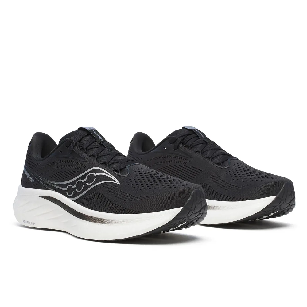 ett par svarta Saucony Ride 18 löparskor (herr)