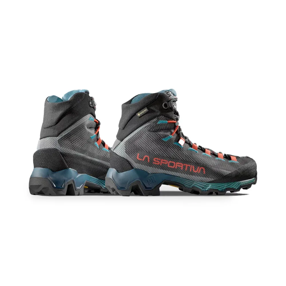 ett par La Sportiva Aequilibrium Hike GTX vandringskängor (dam)