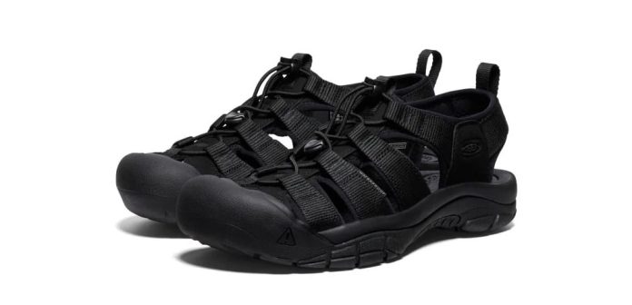ett par Keen Newport H2 sandaler (dam)