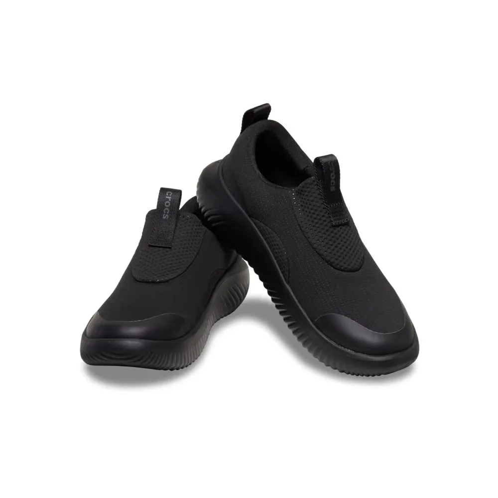 två svarta Crocs Mellow Ease sneakers (unisex)