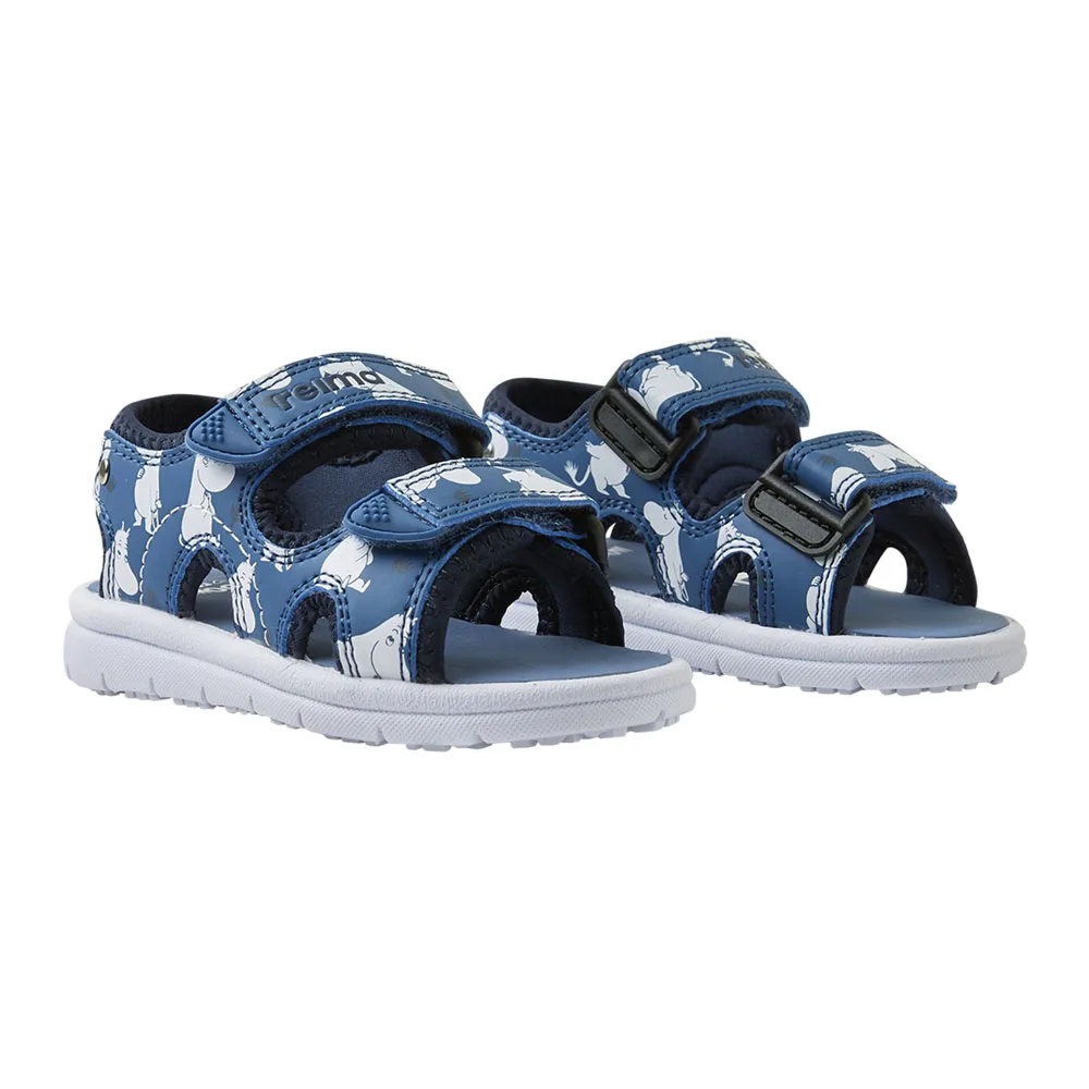 ett par Reima Sandals Bungee Mumin sandaler (barn)