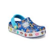 Crocs Paw Patrol Off Court Clog (barn) snett framifrån