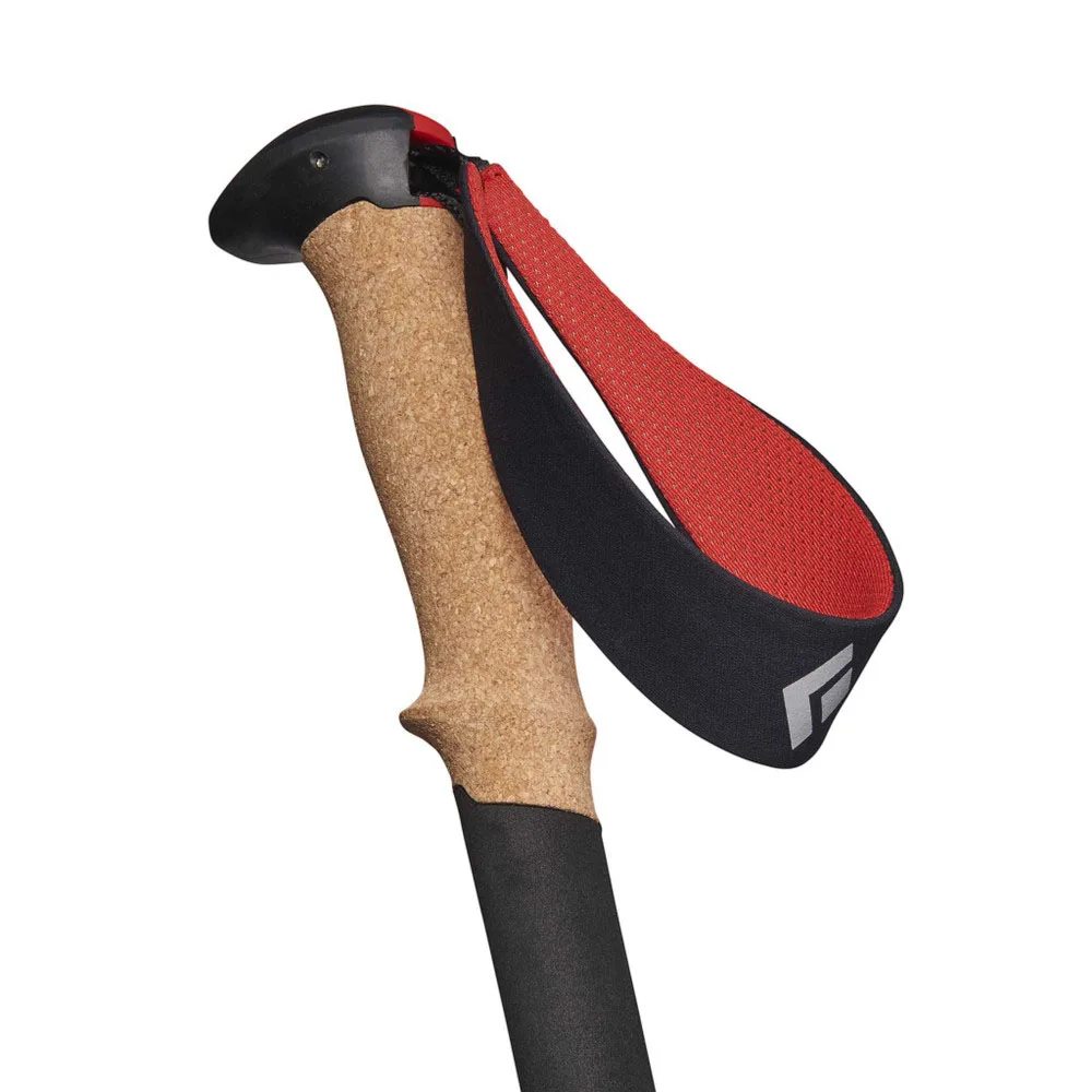ett smidigt handtag på en Black Diamond Pursuit Flz Trekking Poles vandringsstavar