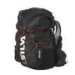 en svart Silva Strive Mountain Pack 23+3L ryggsäck med väst (unisex)