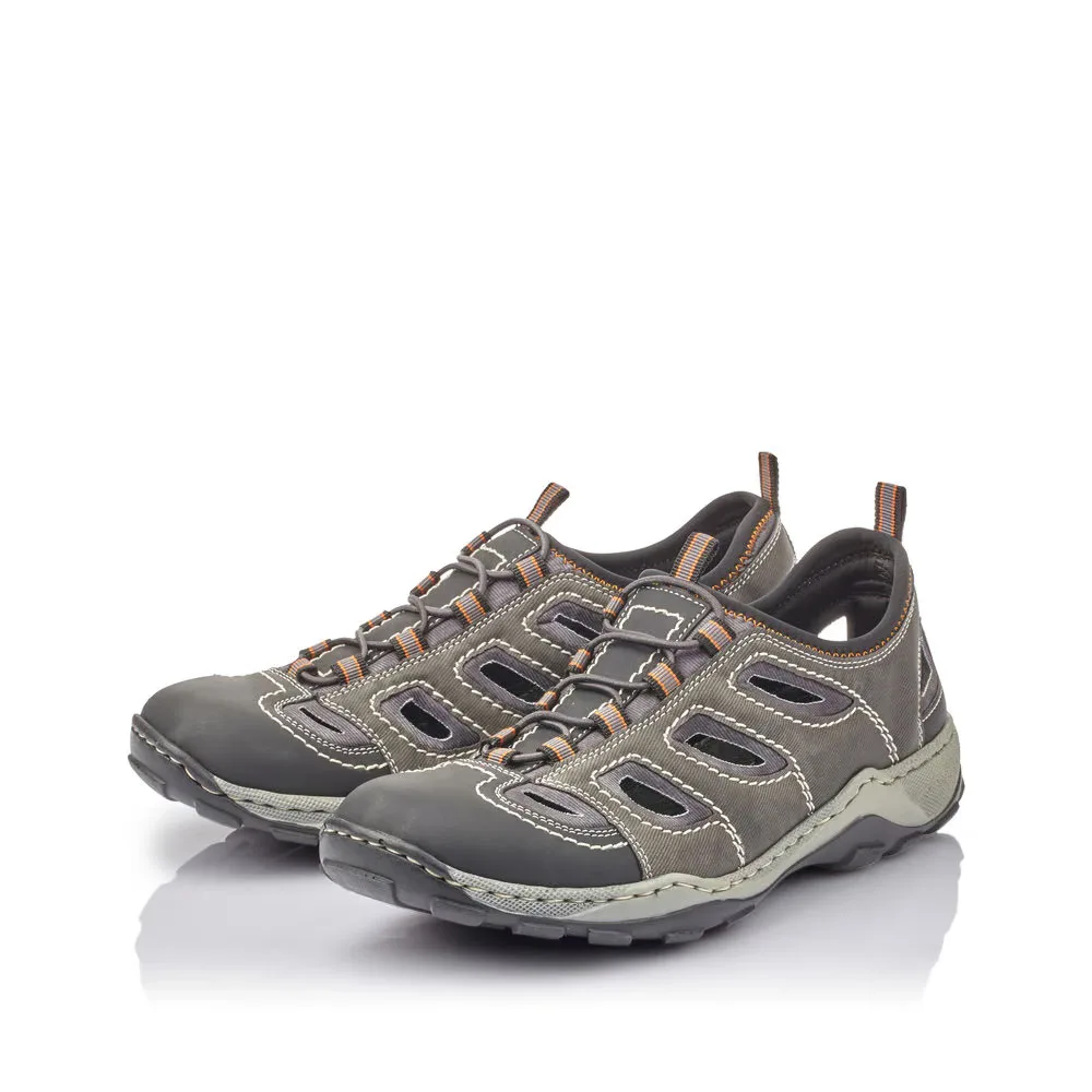ett par bruna Rieker 08065-02 sandaler (herr)