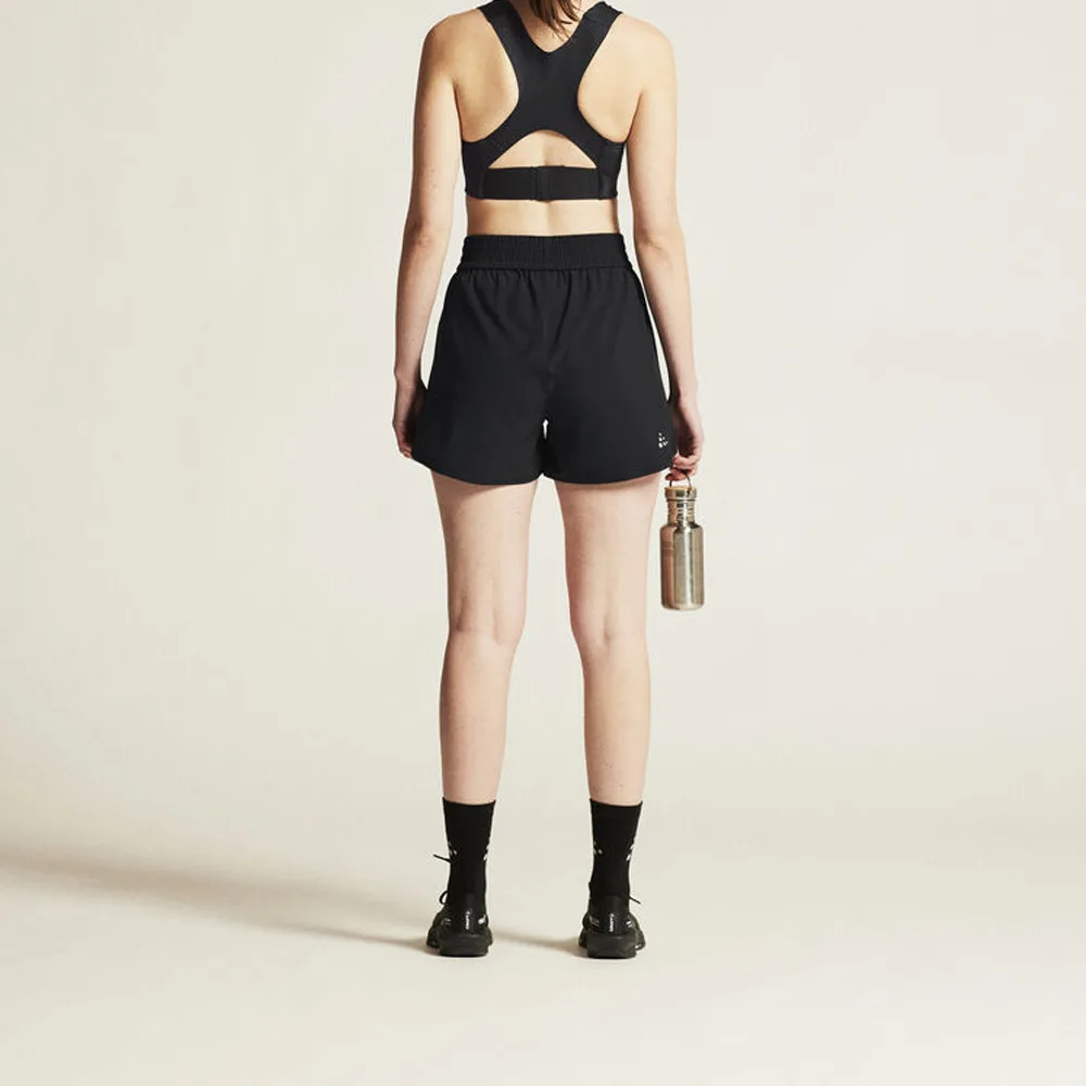 baksida på Craft Core Essence Shorts träningsshorts (dam)
