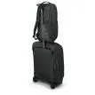 en rullväska samt en Osprey Ozone Slim Pack reseryggsäck (unisex)