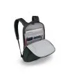 en öppnad Osprey Ozone Slim Pack reseryggsäck (unisex)